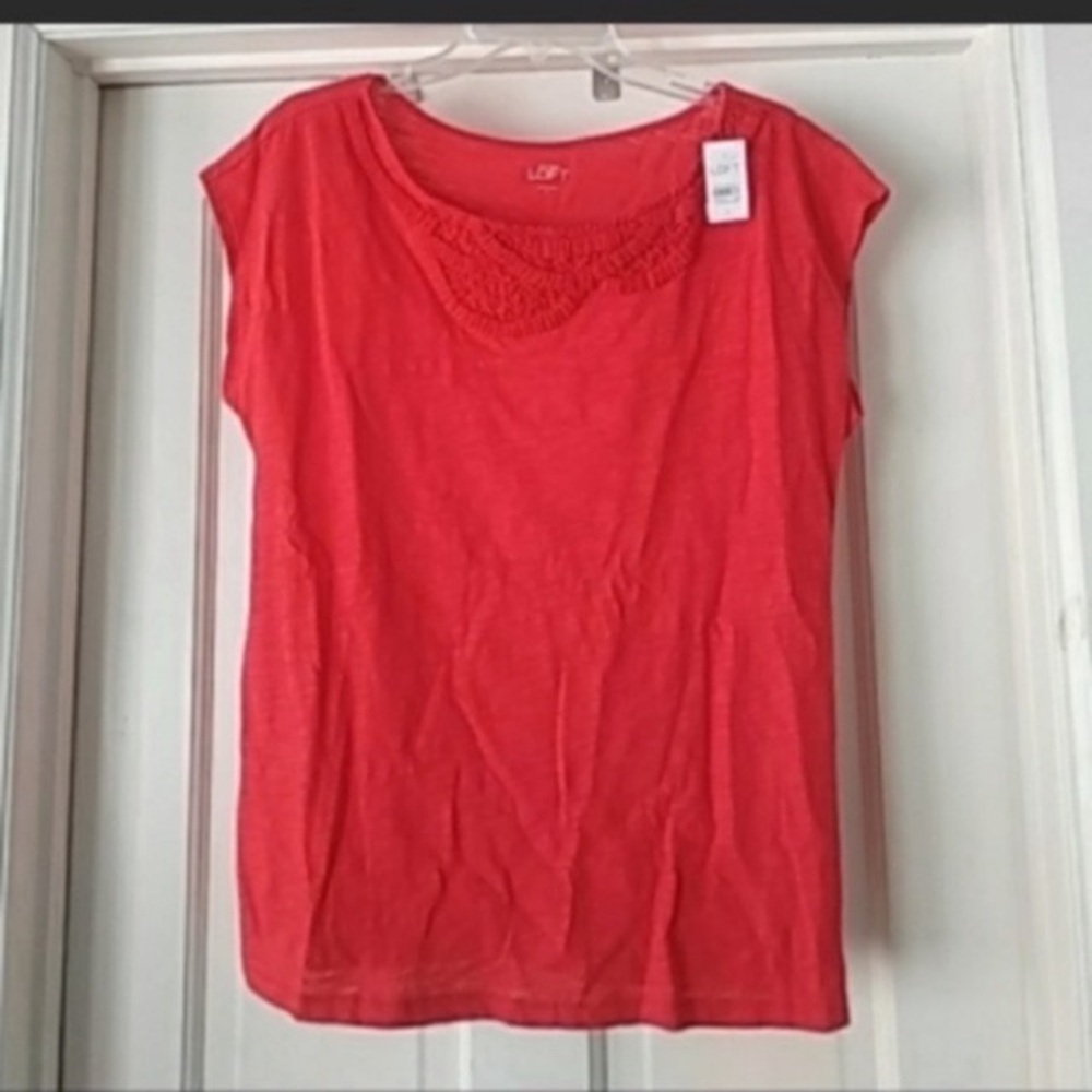 LOFT Red Cap T-Shirt pleated neck size large - Picture 4 of 7